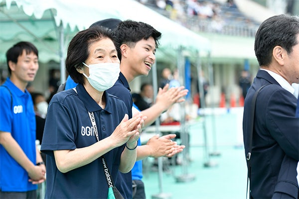 第1回大会から運営をリードしてきた当社陸上部マネージャーの楠
