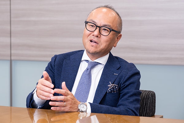 感光材事業部長の加藤