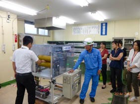 危険行動の疑似体験設備を見学し、体験にチャレンジ
