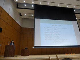 登壇した従業員より、「旭化成賞」ノミネート校・チームの紹介とコメント