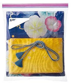浴衣収納 （ジップロック スタイルストレージバッグ XL 5枚入使用）
