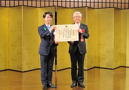 4月16日　表彰式の様子　 感染防止に十分配慮し行われました
