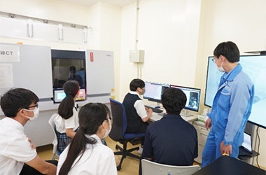 X線CT装置でマスクの構造を解析する