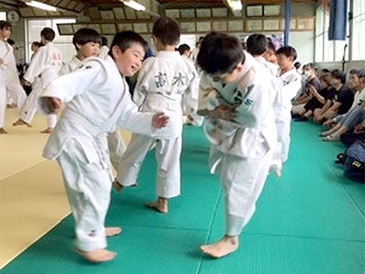 楽しんで参加する子どもたち