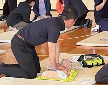 AED体験の様子