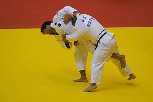 取組中の羽賀選手