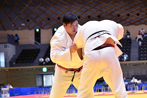 取組中の中野選手