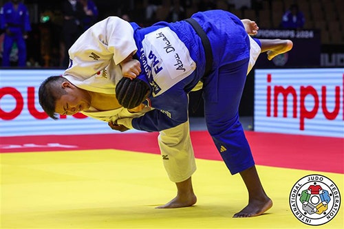取組中の中野選手