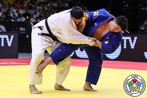 取組中の太田選手