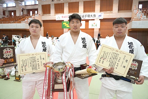 鈴木選手、川田選手、羽田野選手