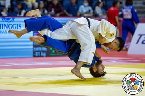 取組中の老野選手