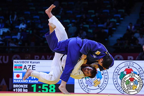 取組中の中野選手
