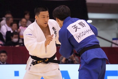 取組中の藤原選手