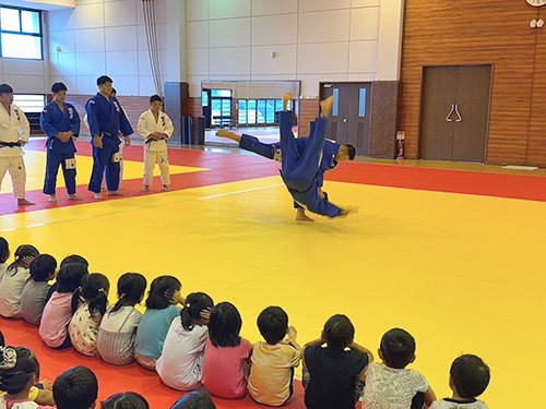 選手によるデモンストレーションの様子