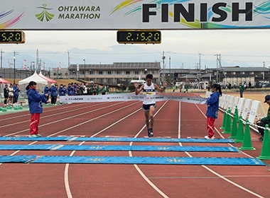 ゴールする村山選手