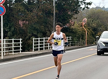 レース中の村山選手