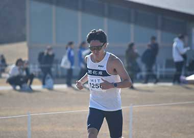レース中の井川選手