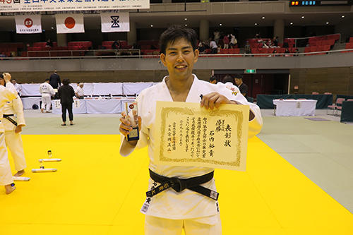 100kg級で優勝した石内